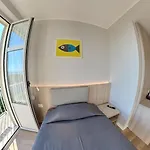 Отель Tritone 2*