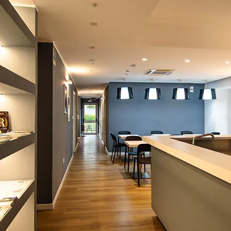 Hotel Tritone
