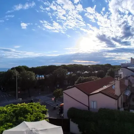 Hotel Tritone 2*
