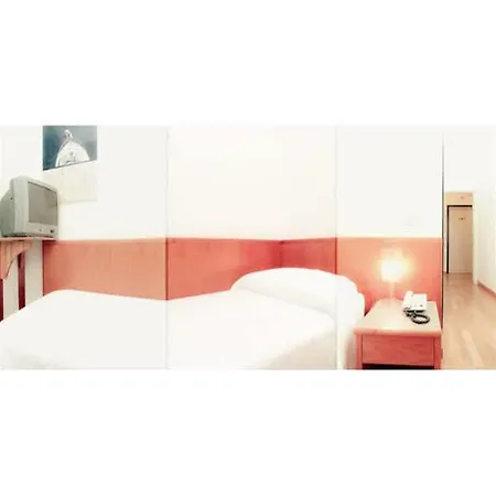 Tritone Hotel