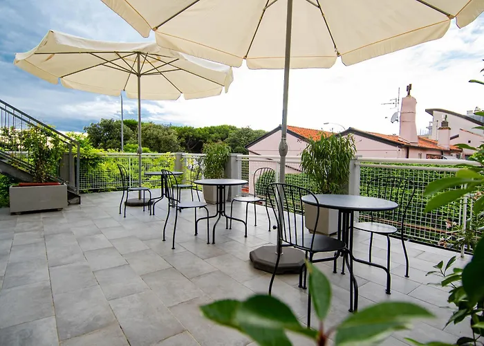 Готель Tritone