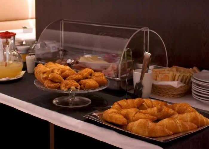 Готель Tritone 2*